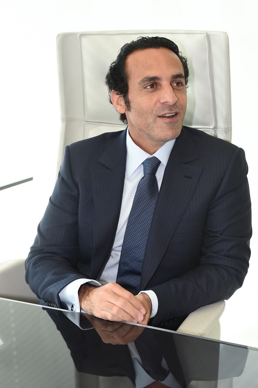 Dr. Julian Weber